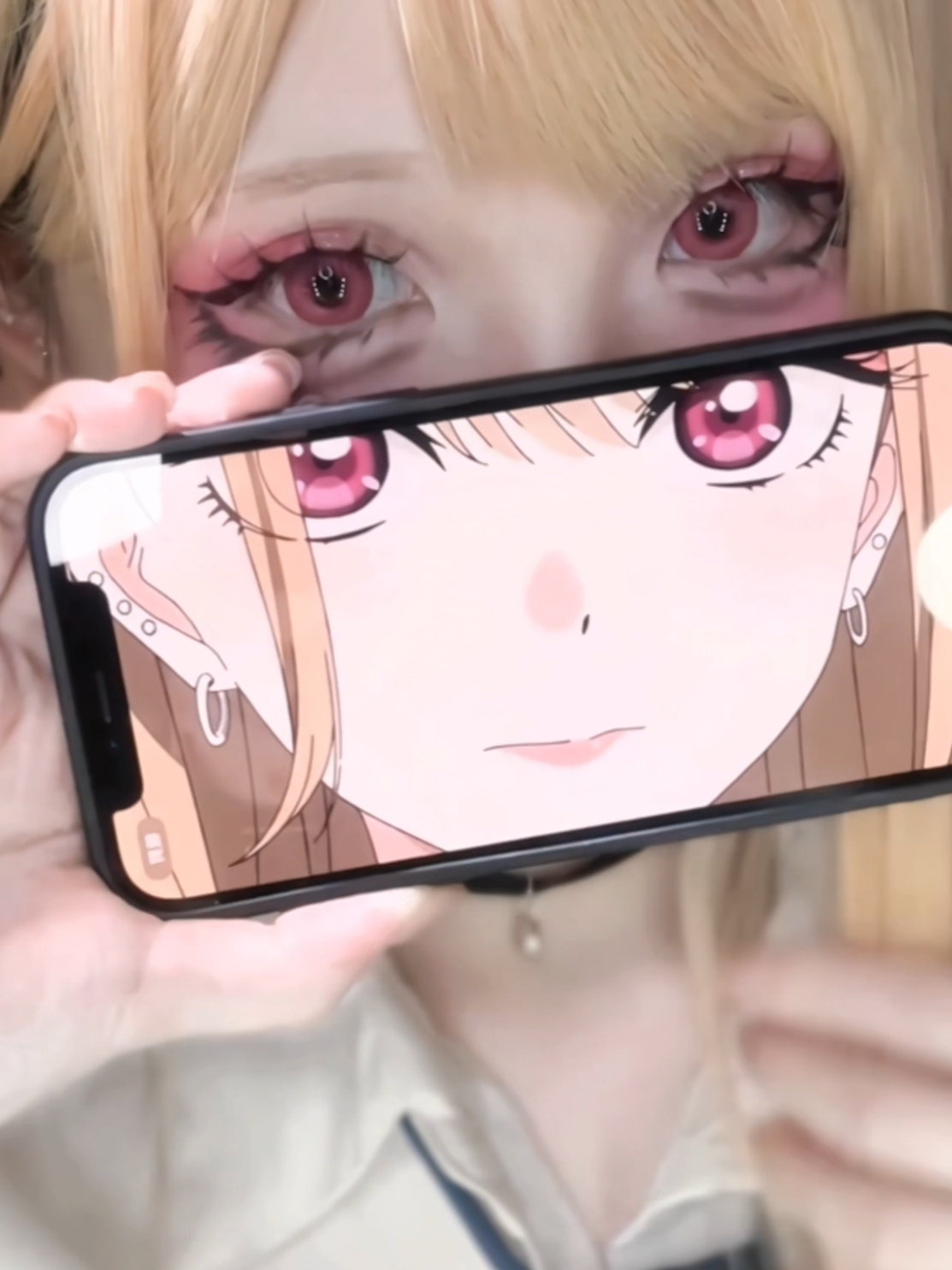 誰だかわかりますか？ ctto:ooo0o0oo . . . . . . . . . ... . . ctto:ooo0o0oo #anime #cosplay #makeup  #marinkitagawa #kitagawa  #fyp #makeuptutorial #cosplayer #douyin 