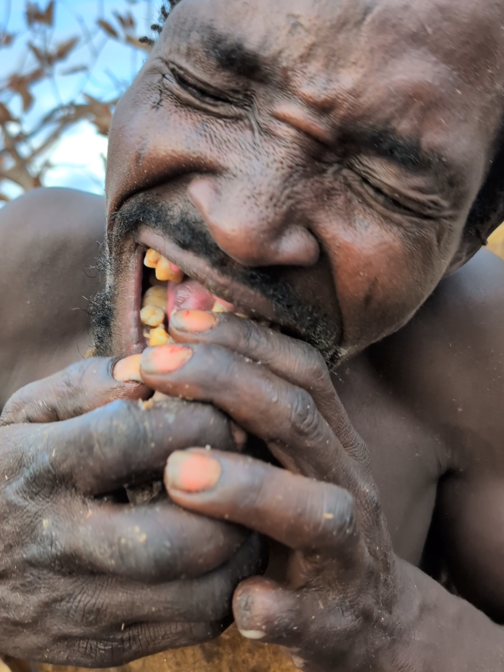 it's Lunch time See how Hadza cooks their favorite special meal 😋‼️😲#tiktokindia #UK #USA #hadzabetribe #africastories 