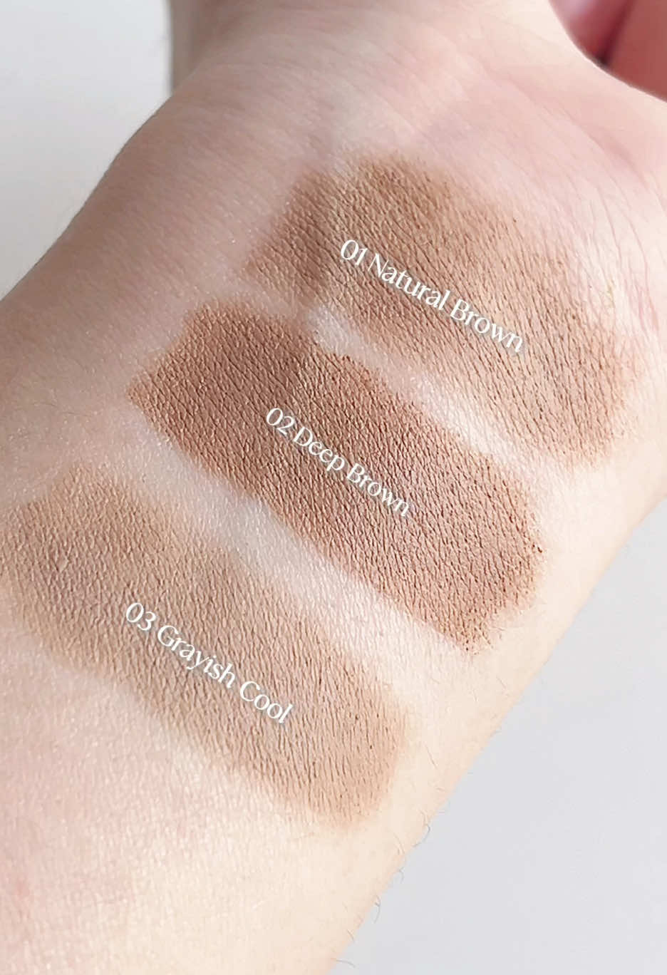 Swatching the TikTok-famous V-Shading Blending Stick! ⭐️ With its creamy, blendable formula, you can create a natural, flawless nose contour in under a minute. Beginner-friendly approved!💯