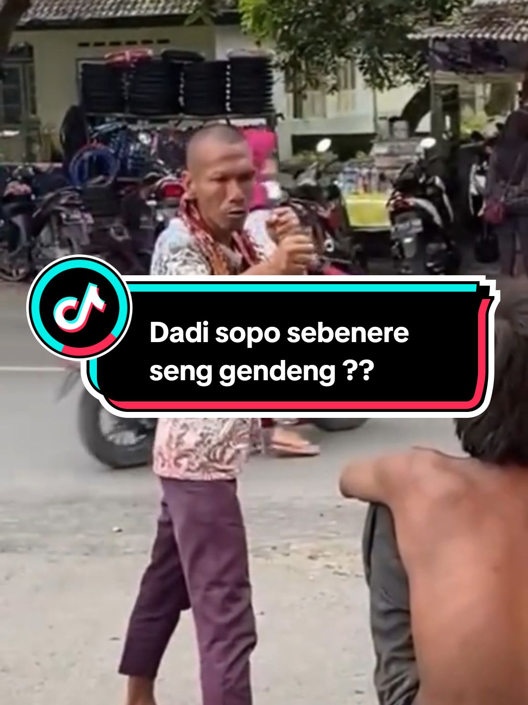 Sak benere seng gendeng iki sopo see rek?? #pesonalumajangmovement #lumajangku #videolucu #lumajang #videolucuindonesia #videolucubanget #doret #lucu #lucu_ngakak #lucubanget #lucuabis #lucutiktok #fyp #fypシ゚ 