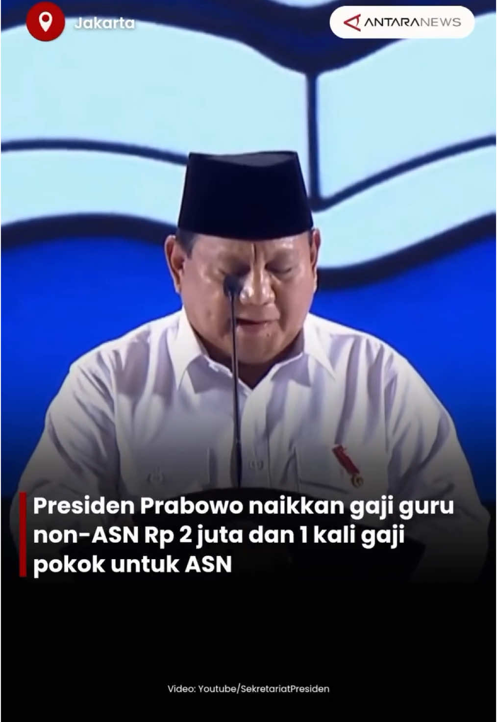 Presiden Prabowo secara resmi mengumumkan kenaikan gaji guru yang berstatus Aparatur Sipil Negara (ASN) dan guru honorer non-ASN di tahun 2025.  Prabowo mengatakan gaji guru yang berstatus Aparatur Sipil Negara (ASN) akan mengalami kenaikan sebesar satu kali gaji pokok. Sementara tunjangan profesi guru Non-ASN akan naik menjadi Rp2 juta. #gajiguru #honorguru #prabowo #presidenprabowo #guru #asn #guruhonorer #antaranewscom #hariguru #antarakalteng #fyp  Video: Youtube/SekretariatPresiden