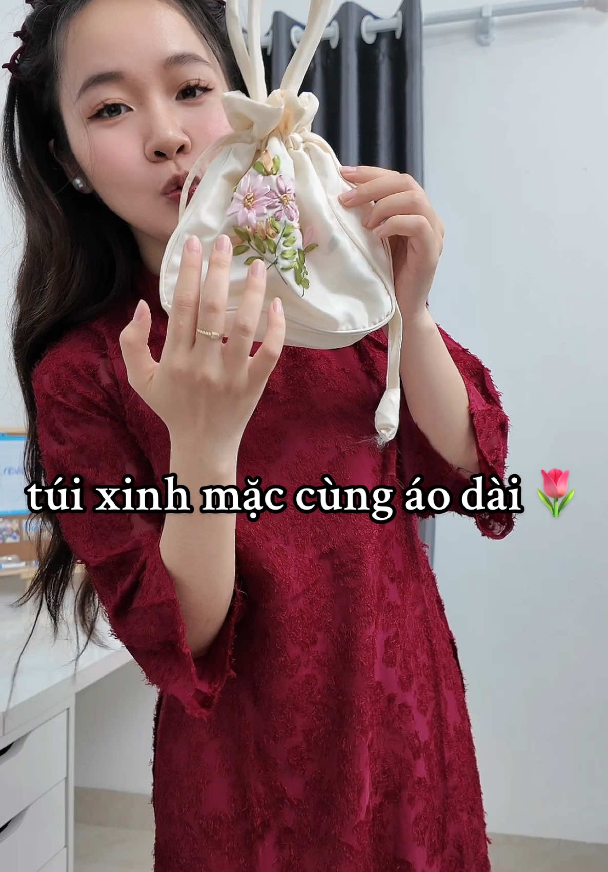 túi xinh phụ kiện áo dài 💃🥮 #bedieureview23 #xh #viral #outfitideas #fyp #tui #tuiaodai #tet2025 #outfittet #outfittet2025 