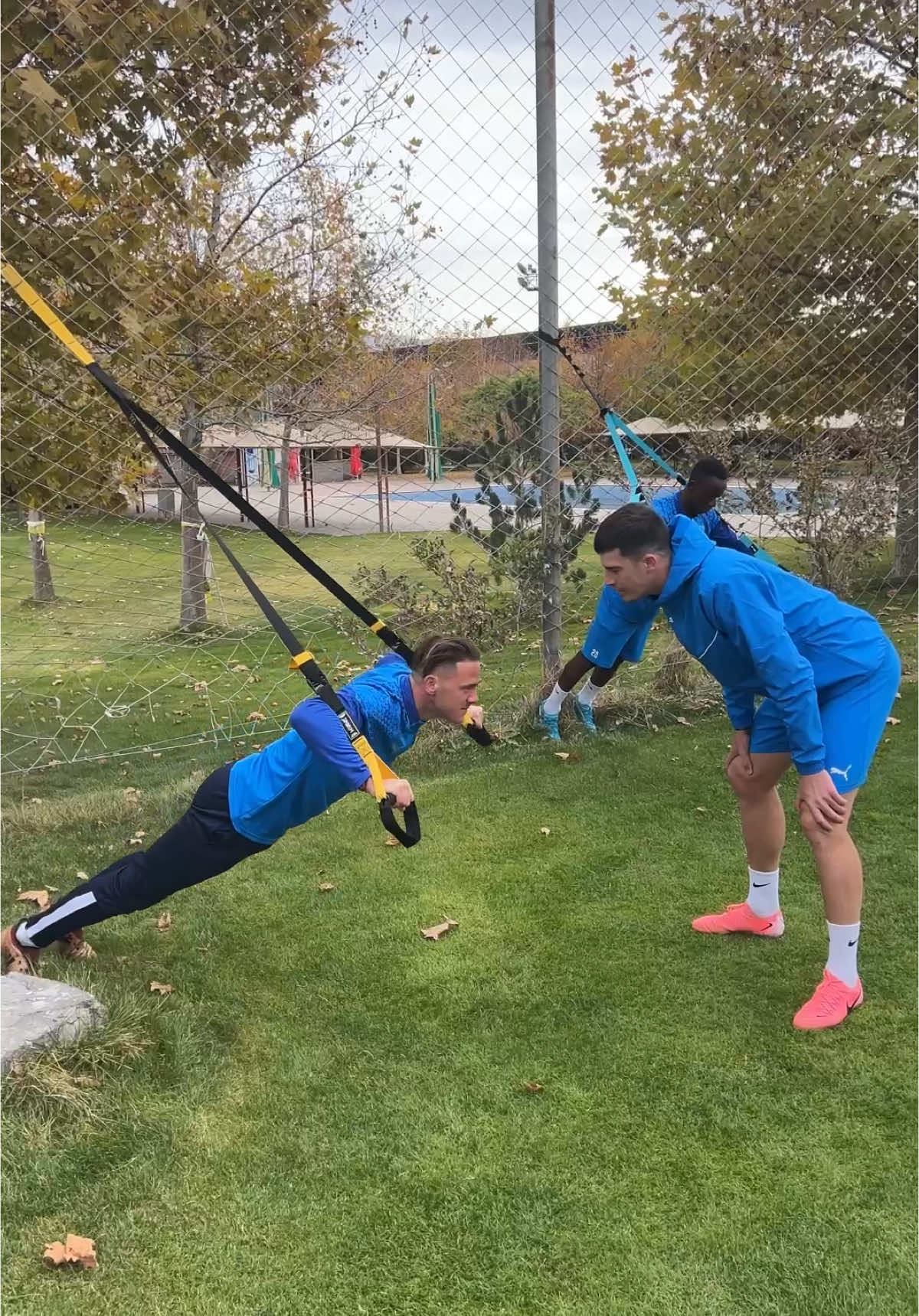 𝗠𝗢𝗧𝗜𝗩𝗔𝗧𝗜𝗢𝗡𝗔𝗟 𝗩𝗜𝗗𝗘𝗢 🔥😀 ☑️ 𝗦𝗔𝗩𝗘 this post for later ✔️ ☑️ 𝗧𝗔𝗚 your coach/player ✔️ ☑️ 𝗦𝗛𝗔𝗥𝗘 to your friends  ✔️ ✍🏼 Let me know what you think about this 𝗩𝗜𝗗𝗘𝗢 in the comments below👇🏼 #football #Soccer #footballtraining #soccertraining #sports #fuunyvideo 