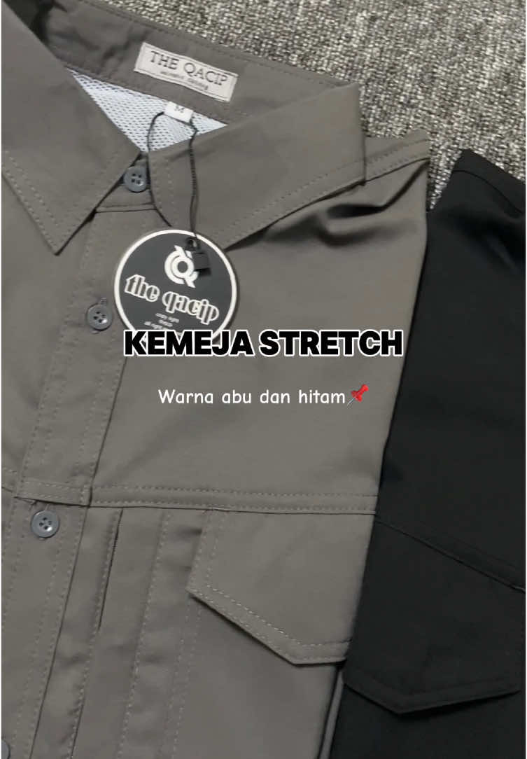 Ready stock kemeja stretch warna hitam dan abu abu #kemejatwoontshirt #kemejaworkshirt #wokshirtstyle #wokshirtstyle #kemejacowo #paydaysale #1212shopeehaul #1212shopeehaul #fyp #fypシ゚ 