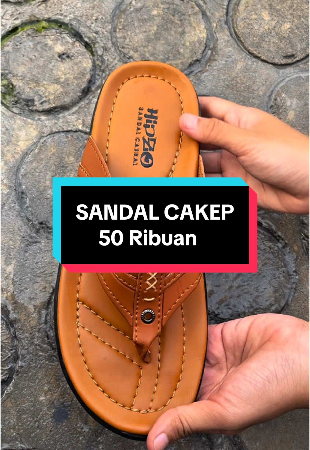 Cakepp Bangett bro Buat Tahun Baruan nihh Check Out Yuk 😍#sandal #sandaljapit #promoguncang1212 #spesialdiskon #hargaambyar #casualoutfits #sendalpria #rekomendasisendal 