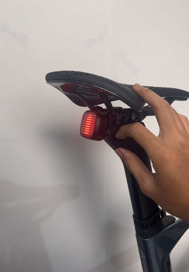 Rci Rockbros R7 24320004 Lampu Belakang Sepeda Smart Brake Rear Bike Light Taillight Rechargeable ##fyp##cycling##rockbroscyclingindonesia##rockbros