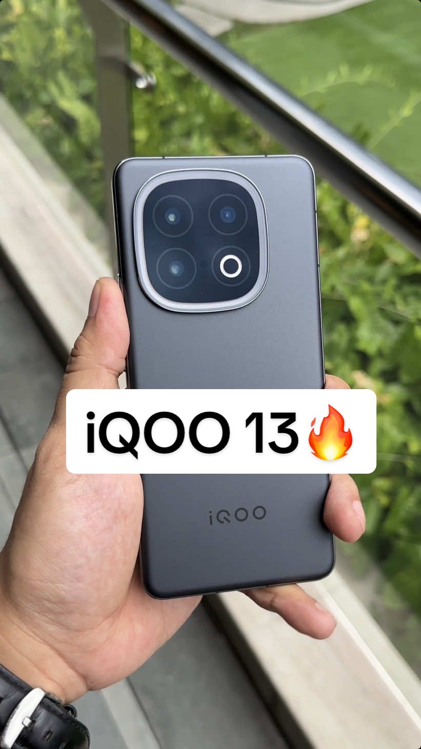 iQOO 13!!🔥 Spesifikasi: Snapdragon 8 Elite Supercomputing Chip Q2 6150mAh & 120W FlashCharge 2K 144hz BOE LTPO AMOLED 6,78inch 50MP Sony IMX921 32MP Selfie Camera #iqoo13 #iqoo #smartphone #pizzagadget #android #gadget #tech @iQOO Indonesia 