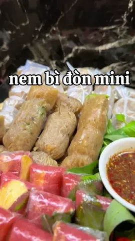 Nem bì đòn mini . nhìn thấy cưng quá , hương vị thì ngon vừa ăn, dai giòn sật sật. Đặc sản vùng miền ạ. xin đừng chê ngọt nhé#duyenoioi #ancungtiktok #food #ReviewFood #muckbang #nemlaivung 
