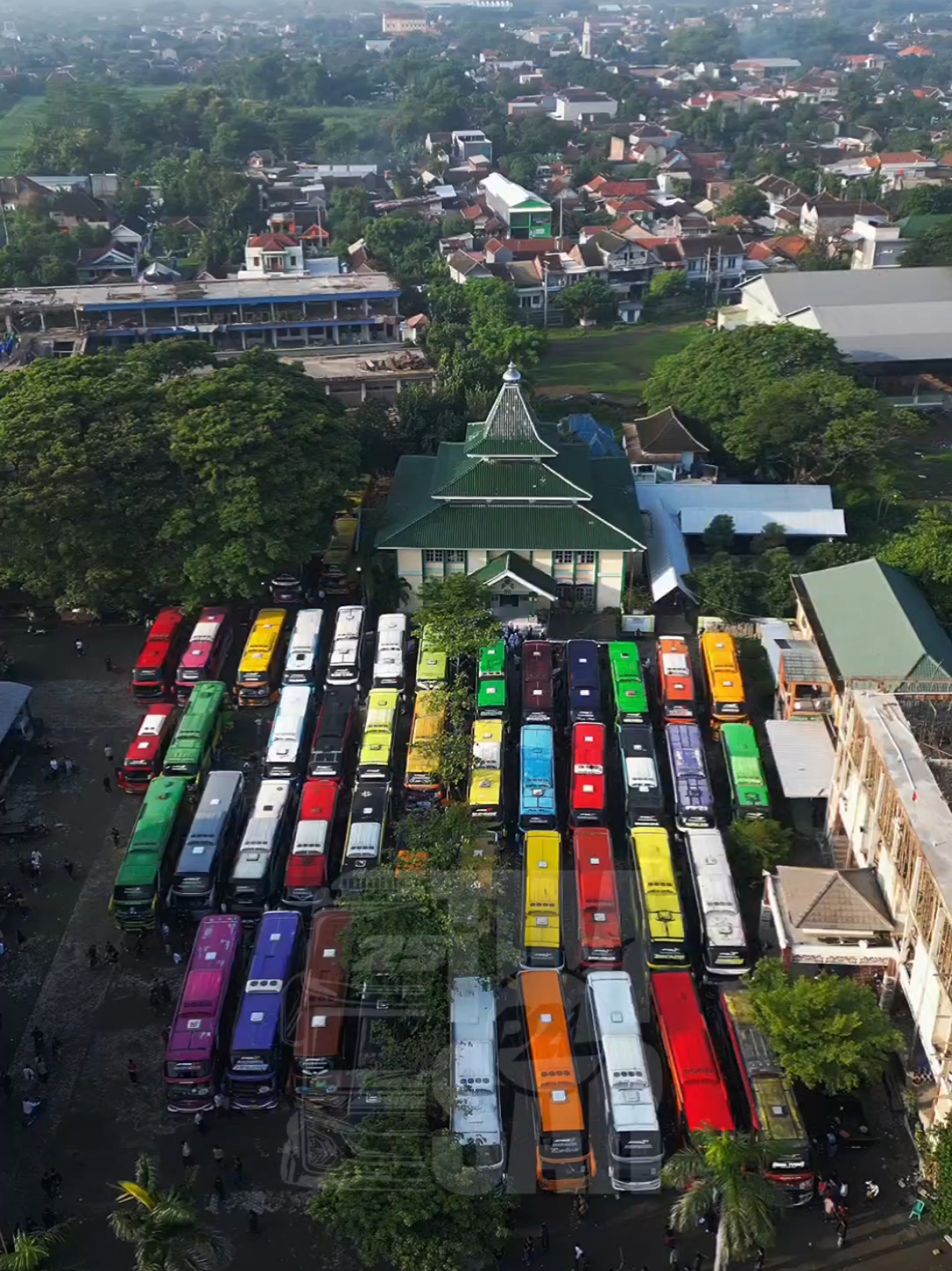 ,,, late post III #latepost #BUSMANIA #BUS #viewdrone 