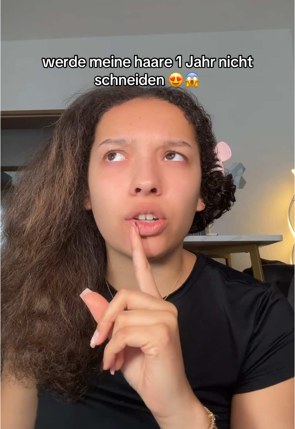 IG: delaynababy 💗| habt ihr Tipps für Haarwachstum? 🎀💗 ##glätten##haare##curlyhairtutorial##straighteninghair##haareglätten##blowdry##haarwachstum