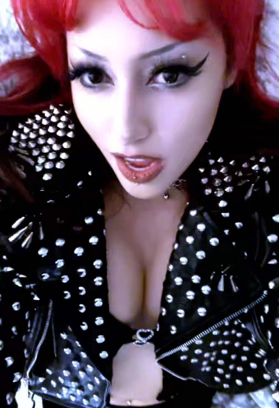 ❤️⛓️🖤 SOAD #systemofadown #soad #newmetal #metal #rockera #rockerfoo #redhair #piercings #punk #hairmetal #deftones #fyp #foryoupage 