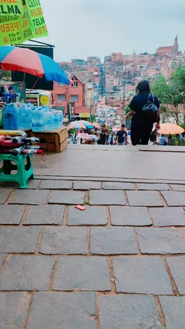 📍 Antananarivo 😍🇲🇬  Mamiko ny tanindrazako ❤️#madagascar #citytour #people #citywalk  #madagascartourguide #malagasytiktok #tourism #naturelovers #africantiktok #2024viralvideo #people #visitmadagascar #citylife