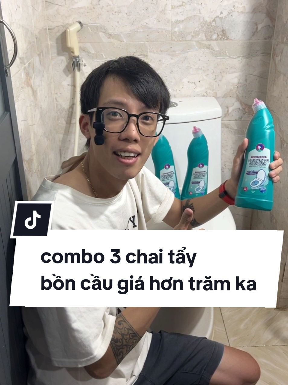 3 chai tẩy bồn cầu giá chỉ hơn một trăm bốn mươi ka #review #unboxing #tayboncau #logeski #bonruabat #tiktokvideo 