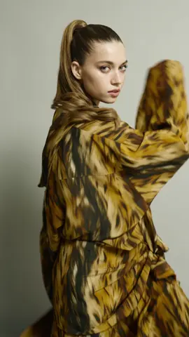 Afra Saracoglu is having her moment, the rising star captivating hearts with her talent, style, and undeniable charisma. تعيش عفراء ساراتش أوغلي لحظتها, النجمة الصاعدة التي تأسر القلوب بموهبتها وأسلوبها وكاريزمتها التي لا يمكن إنكارها. Our Coverstar @afrasaracogIuu Wearing #balenciaga #afrasaraçoğlu #turkey #turkishactress #fashion #balenciagabag #balenciagacollection #ellearabiatakeover 