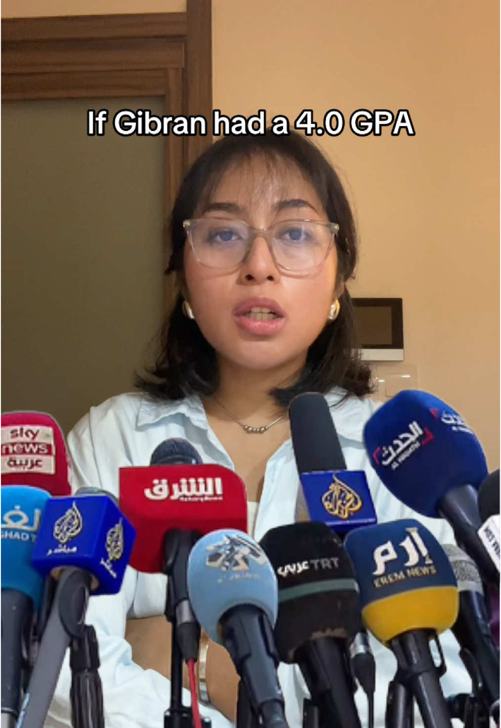 Dua tiga ipk gibran, bisa kali jawab yang bener ke wartawan🤪