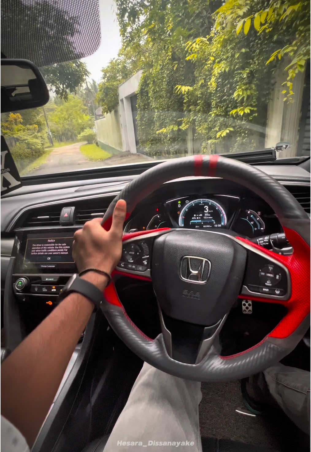 අයදින්නම් නුඹගෙන් මා සමා.. 🥺🥰  #hondacivic #hondacivicturboclubsrilanka #hesaradissanayake #hesara_dissanayake #13prophotography #honda #onemillionaudition #fyp 