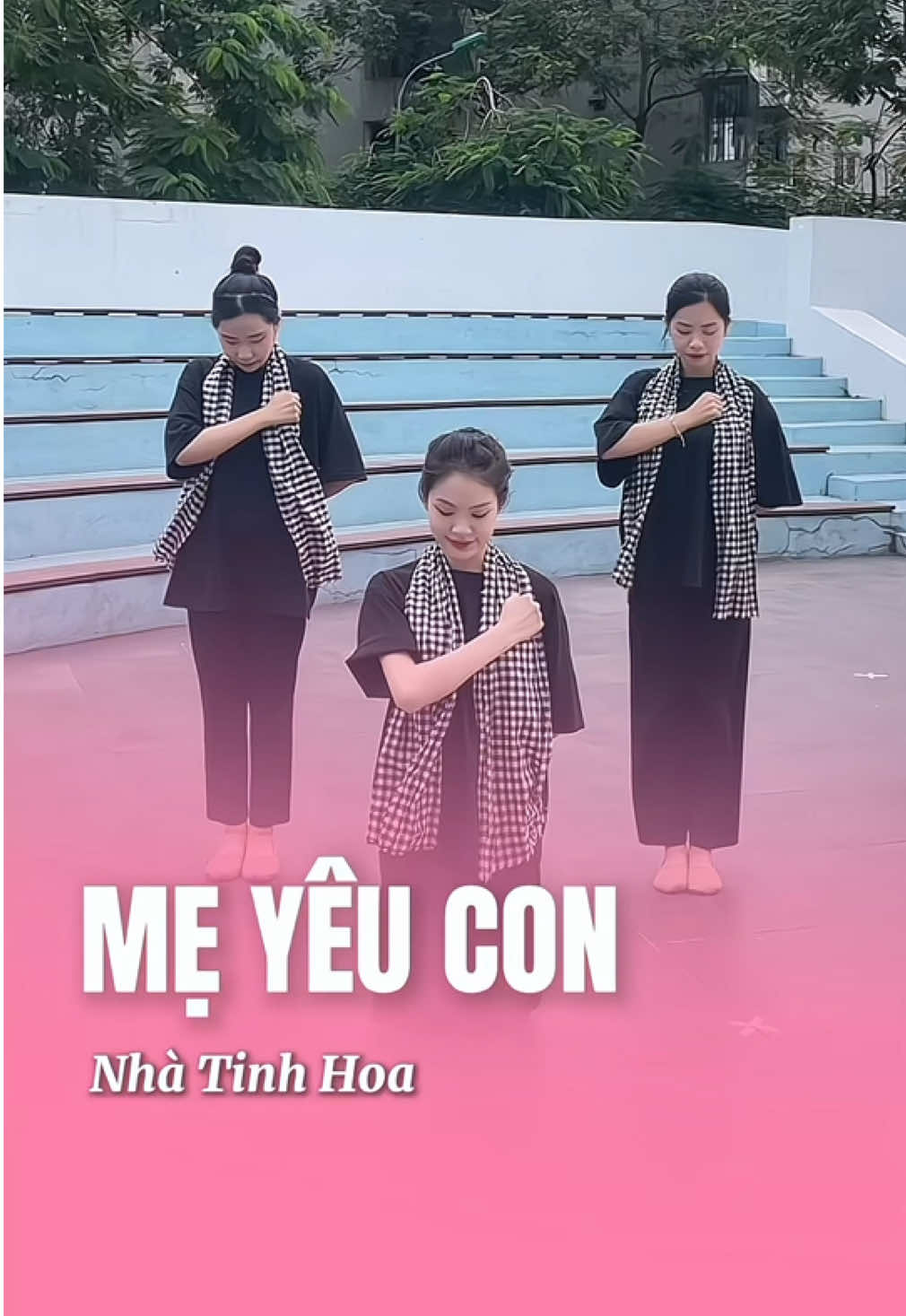 “Kháng chiến đã dành đất nước về cho đời….” Hãy cùng Ban Múa tận hưởng giai điệu da diết qua bài hát “Mẹ yêu con” nhé ❤️❤️😍 #banmuamec #banmuaxinhdep #meyeucon #atvncg2024 #nhatinhhoa🌟🌻 #concertanhtraivuotnganchonggai 