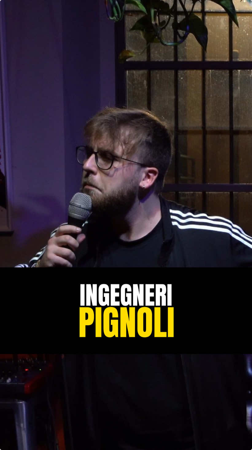 Quanto sono pignoli gli ingegneri? 👀 @Arringhe Comedy Show  #standupcomedy #standupcomedymilano #standupcomedyitalia #standupcomedyitaliana #comedyitalia #comedyitaliana #funnyvideos #funnyvideos #comedy #standup #Love #milano #ingegneria 