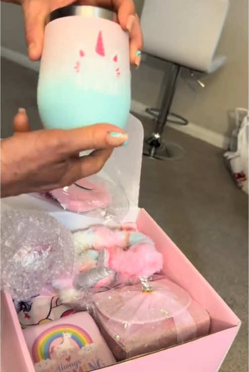 I am loving this! #unicorngiftbox #unicorn #giftboxsurprise #giftbox #giftboxes #giftsforkids #tiktokshopblackfriday