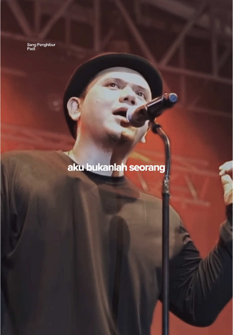 Sang penghibur - Padi #CapCut #liriklagu #sangpenghibur #padi #musicindonesia #fyp 