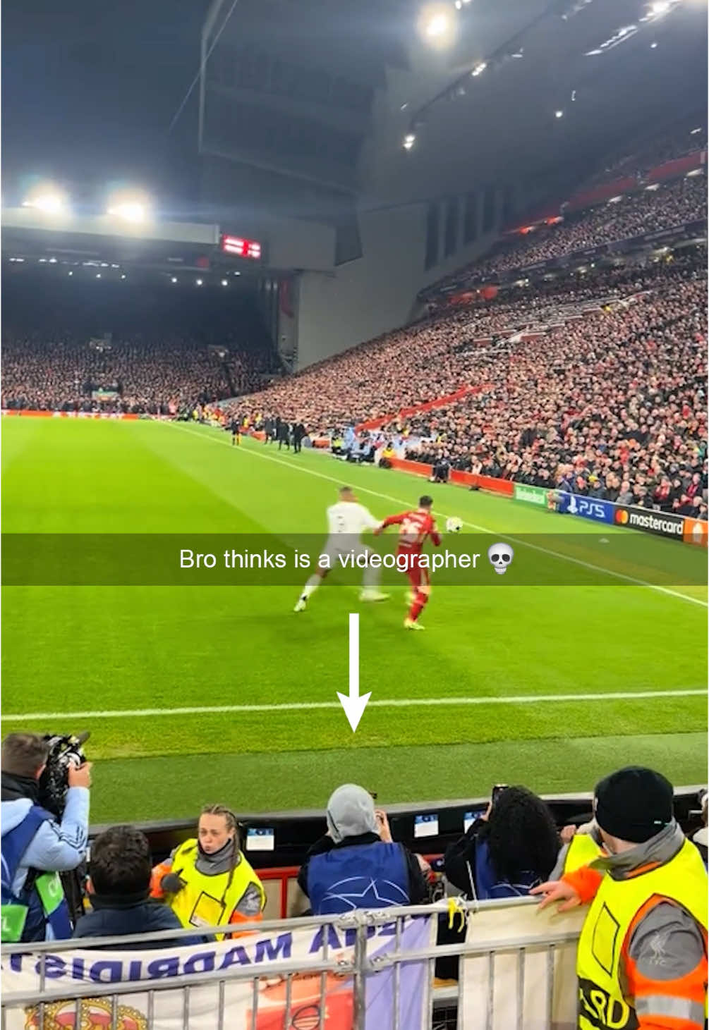 Football is an ART.  El Liverpool vs Real Madrid a 200 FPS. 📹😌 #realmadrid #liverpool #championsleague #film #slow #slowmotion #alexperezpoza #photo #sportphoto #foto #camaralenta #parati #foryou