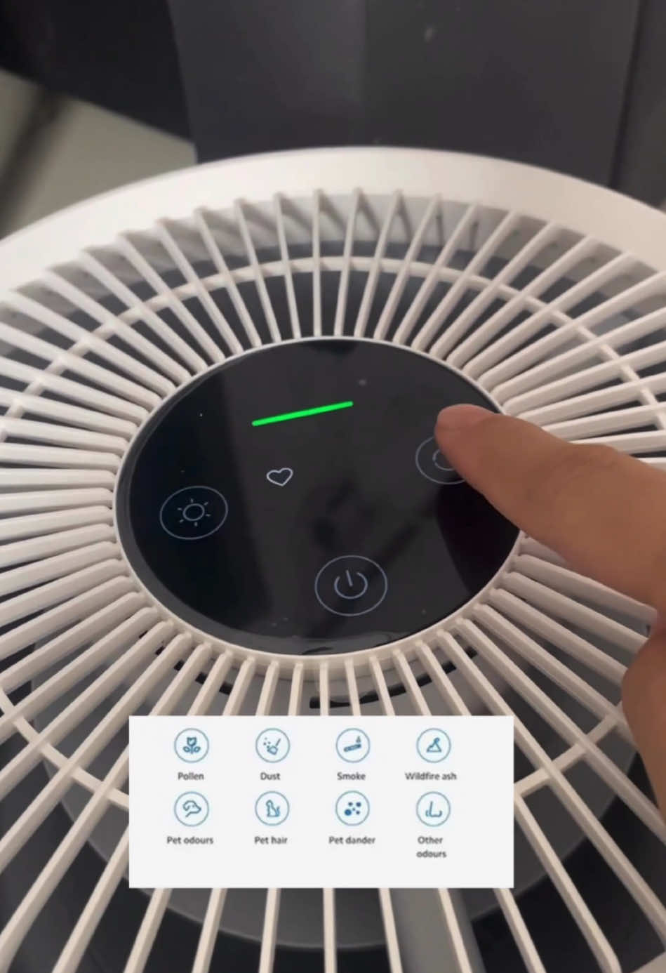 Experience clean and fresh air at home with the #xiaomismartairpurifier4compact 🌬️🌿. Use the Mi Home app to activate purification remotely, even when you’re away.@Xiaomi 