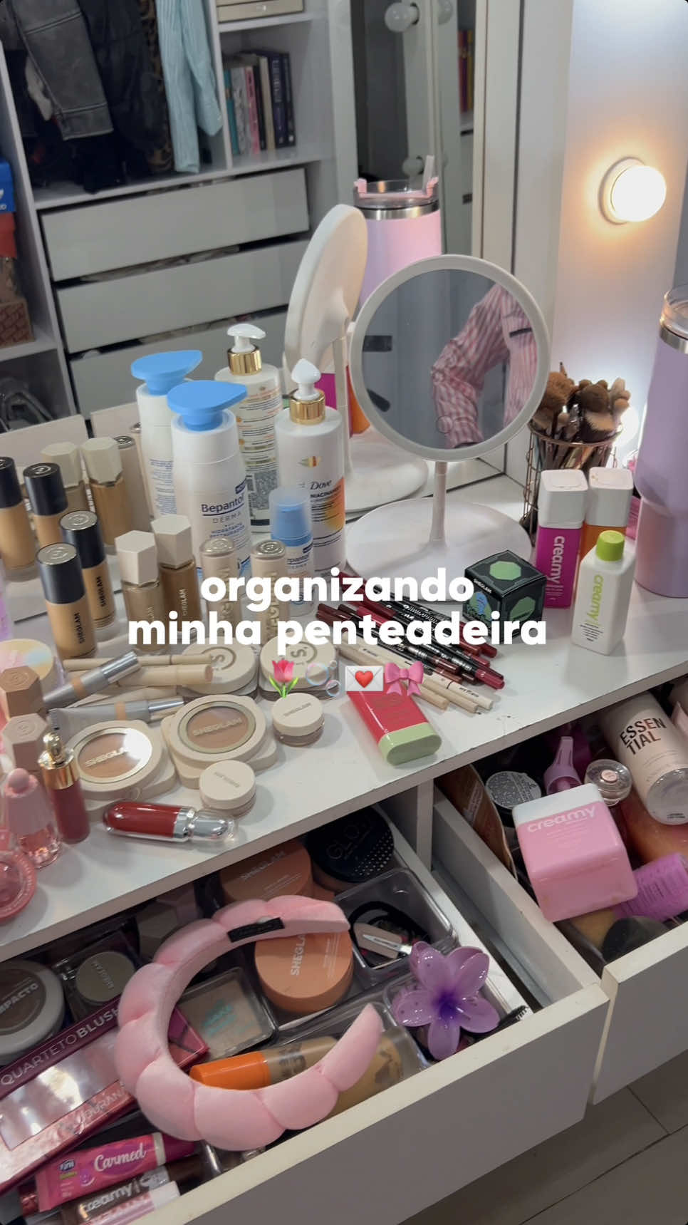 organizando minha penteadeira ✨ percebi que preciso comprar uma maior! 🥹🩷