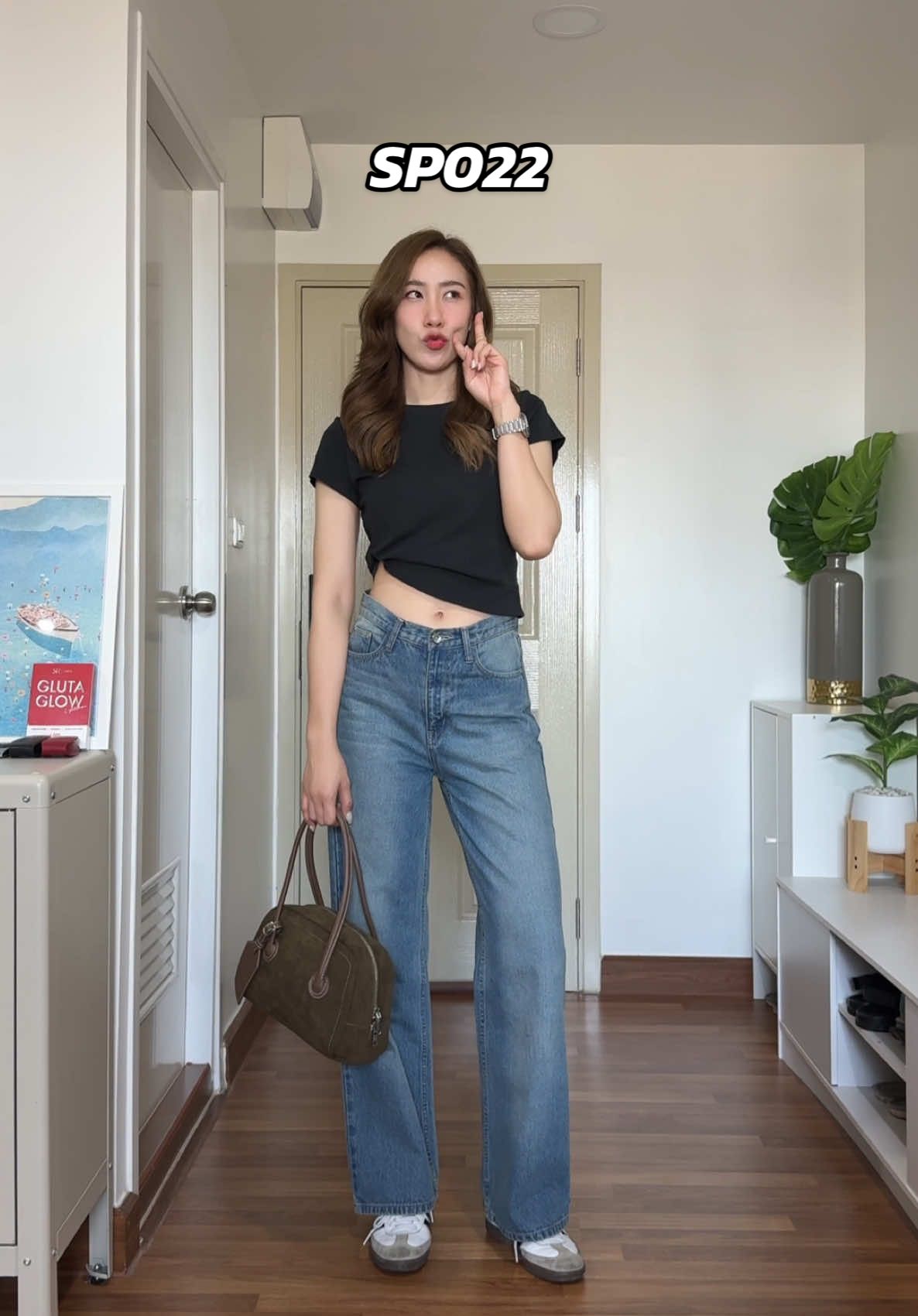 กางเกงทรงกระบอกรุ่นนี้ใส่สวยสุดๆ เลิฟมาก 👀💘 #saranjeans #saranbytitle #outfit #ยีนส์พี่หมวย #แต่งตัว #ของดีที่ไม่แพง 