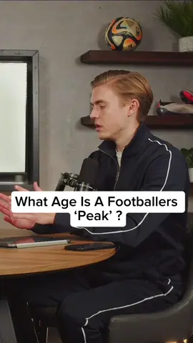 In general, what age is a footballers ‘peak’? 🤔 @Lewis Bryon @Ken Charles @Noahjfutball  #fyp #football #footballtiktok #PremierLeague #footballer 