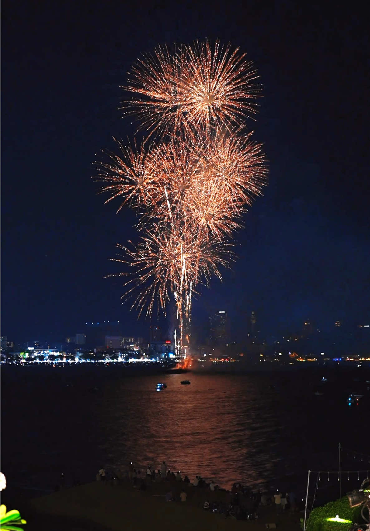 🌆🎇งานพลุพัทยา 2024 วันแรก 🌊 #ผีบ้ากับขาจร #ที่พักพลุพัทยา #งานพลุพัทยา 