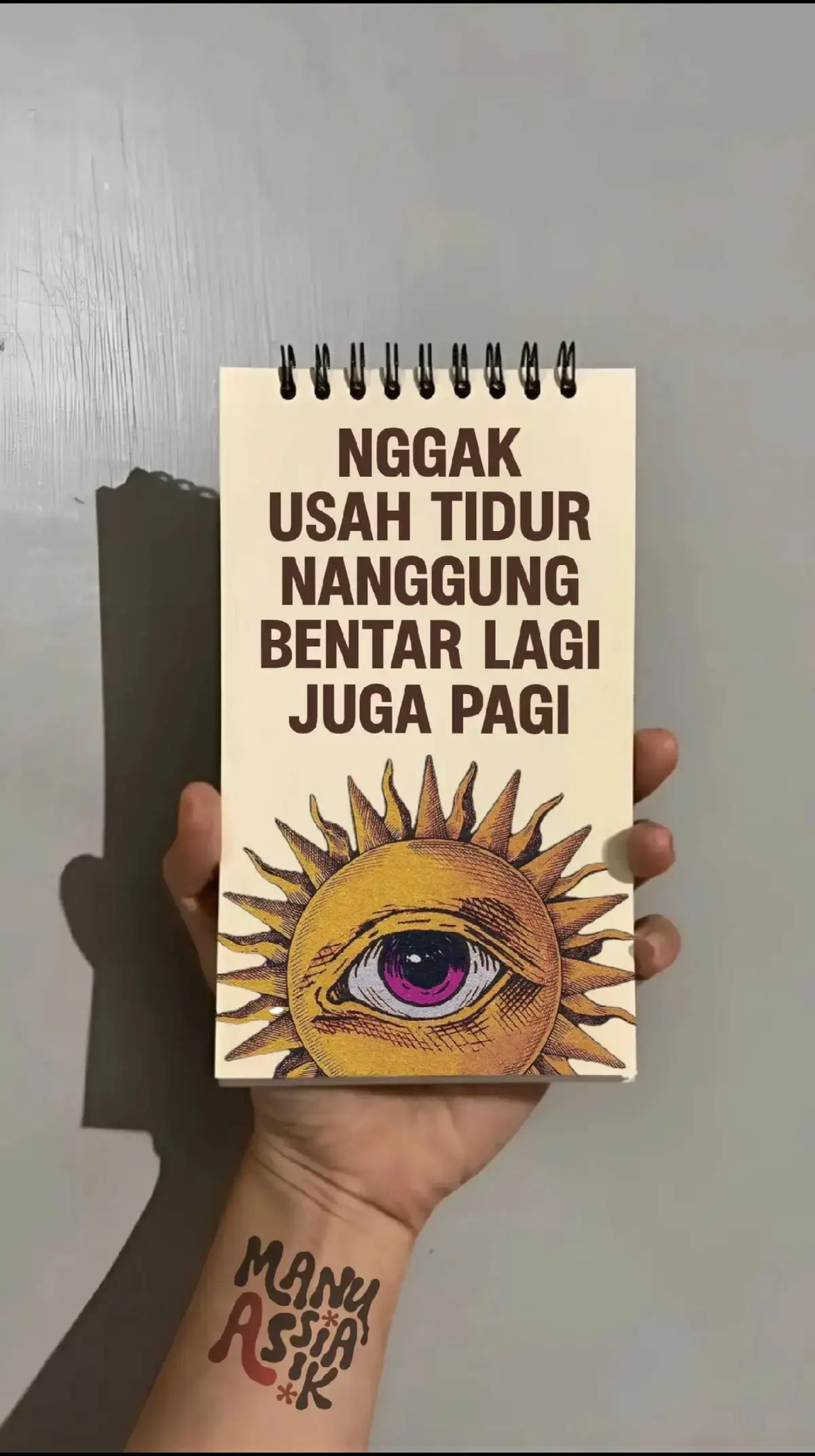 #RastaVibes #AnakTongkrongan #SantaiDuluBro #PositiveVibesOnly #StayChill #HidupSantuy #GaulAbis #HidupSeadanya #MotivasiAnakMuda #TongkronganSantai #ReggaeLife #DamaiBro #CintaKedamaian #HappyVibes #TemenSantai #SemangatAnakMuda #DamaiItuIndah #GaulTerus #StayPositive #RastaLife #SantuySaja #KataAnakMuda #EnjoyYourLife #SantuyVibes #HidupTanpaBeban #VibesAnakGaul #MotivasiPositif #LoveAndPeace #GaulSehat #MotivasiHidup #SelfLove #HappyWithLife #SantaiBro #LiveFree #HidupGakUsahRibet #AnakSantai #NoDrama #StayCool #KeepItReal #PositifSelalu #MentalSantuy #ChillWithFriends #RespectBro #AnakGaul #LifeIsGood #HidupAnakGaul #TetapSantai #EnjoyYourMoment #BebasDanSantai #PeaceVibes #realtalk #AnakAsik #SelowBro #BeYourself #TetapPositif #EnjoyTheVibes #HidupGayaSantai #ReggaeVibes #RespectEveryone #PeacefulMind #NoStress #KeepCalm #TetapOptimis #HidupApaAdanya #SantaiDiAtasAwan #SelaluBahagia #KehidupanSantai #StayHumble #DamaiDiHati #SelfGrowth #HidupSantuyAja #AnakChill #PositifThinking #ChillBro #SantuyBanget #TakKenalPatahSemangat #ChillAnakGaul #DamaiUntukSemua #TongkronganAsik #CintaKedamaian #AnakRasta #FreedomLife #StayOptimistic #HidupPenuhWarna #SantaiKawan #LifeGoesOn #TetapSantuy #DamaiSamaDiriSendiri #EnjoyingLife #JanganLupaSantai #TemenSepergaulan #KeepMovingForward #ChillAndVibes #PositifTanpaDrama #AnakSantaiIndonesia #PeaceAndHarmony #TetapDamai #KebersamaanIndah #SelowAja #HidupSantuyBro