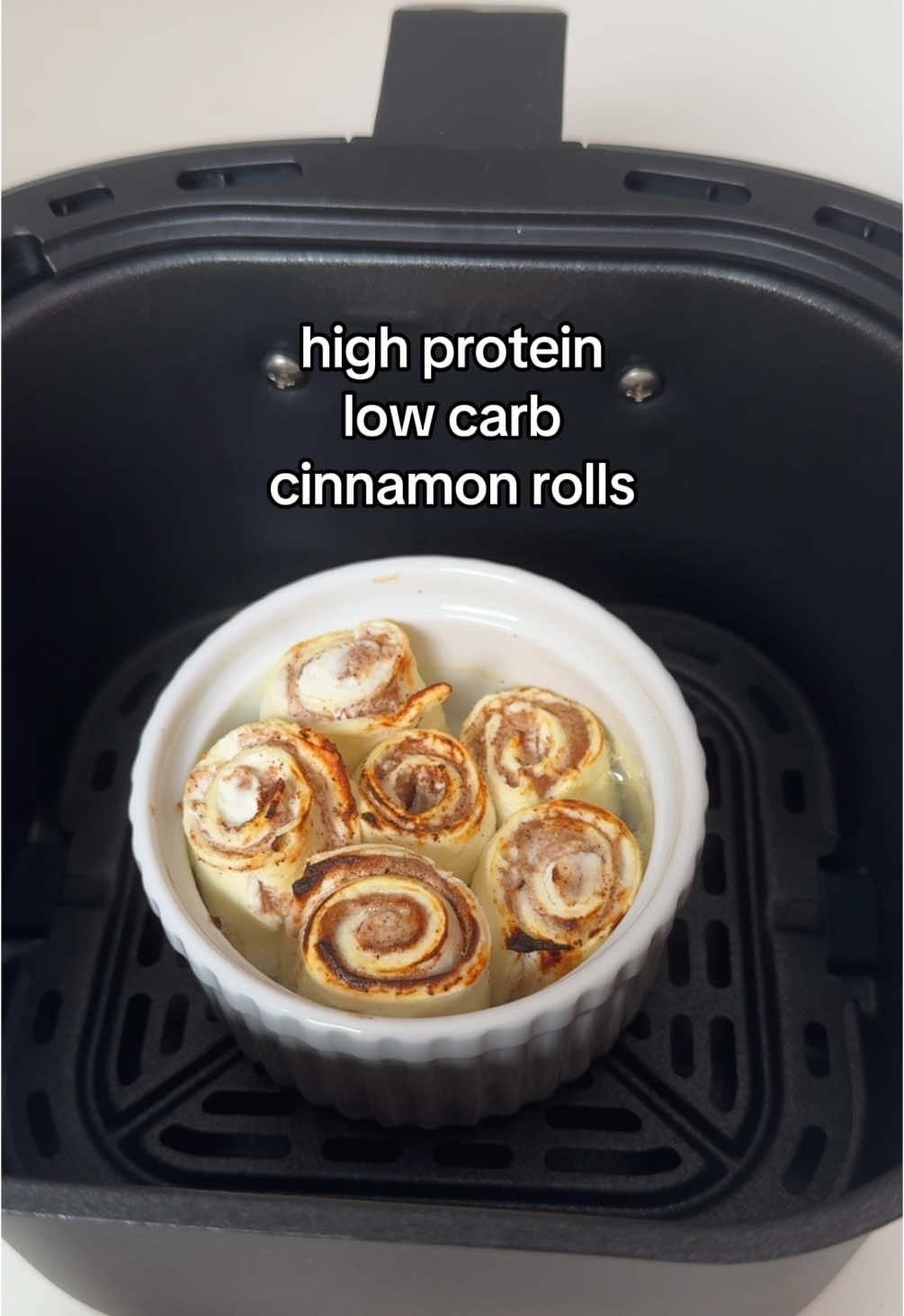 high protein low carb recipe for cinnamon rolls- best little snack.. macros at the end! #cinnamonrolls #cinnamonroll #recipeideas #healthysnacks  #creatorsearchinsights 