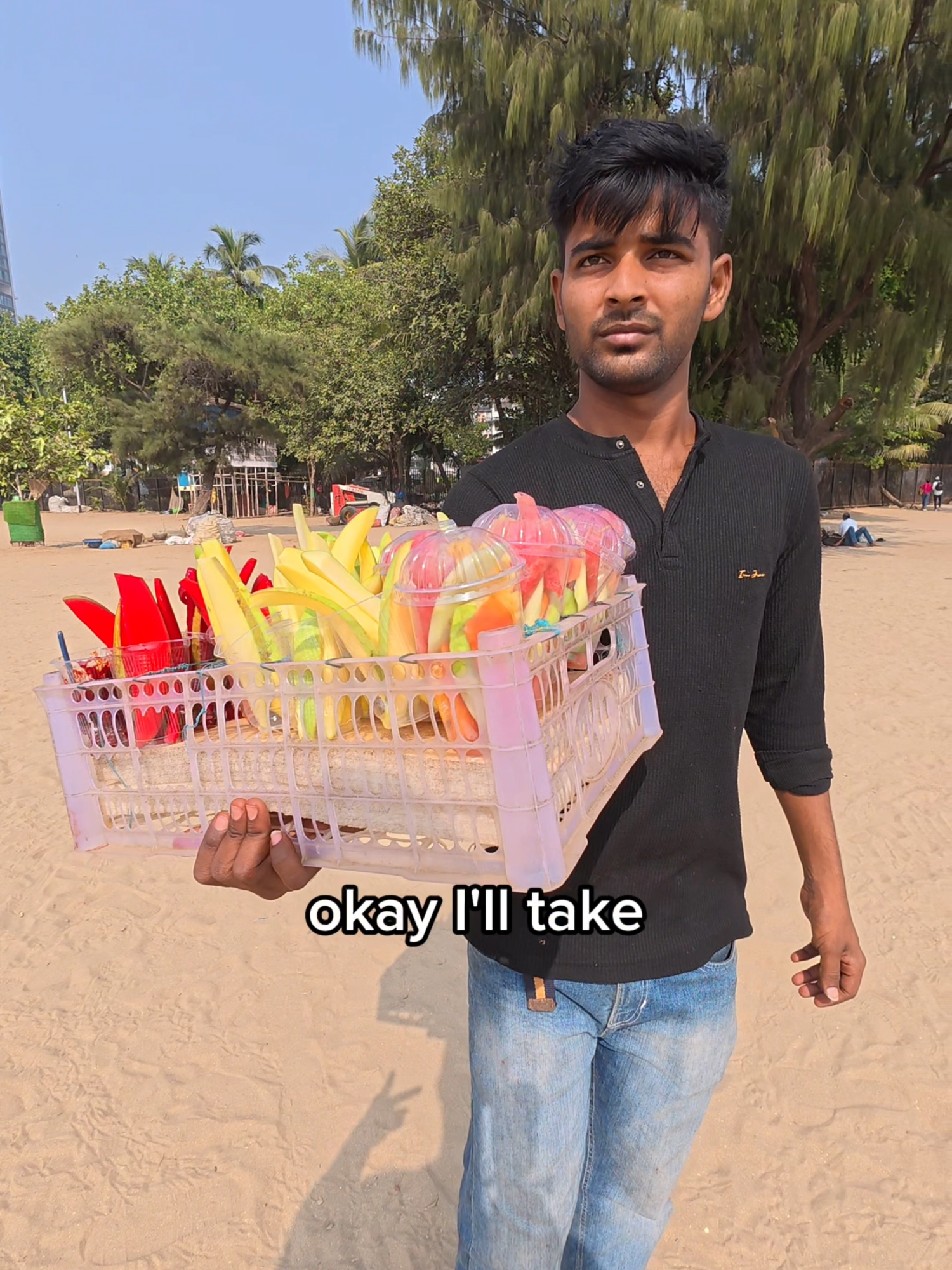 $0.25 mango in India 🇮🇳  #hughabroad #streetfood #streetfoodindia