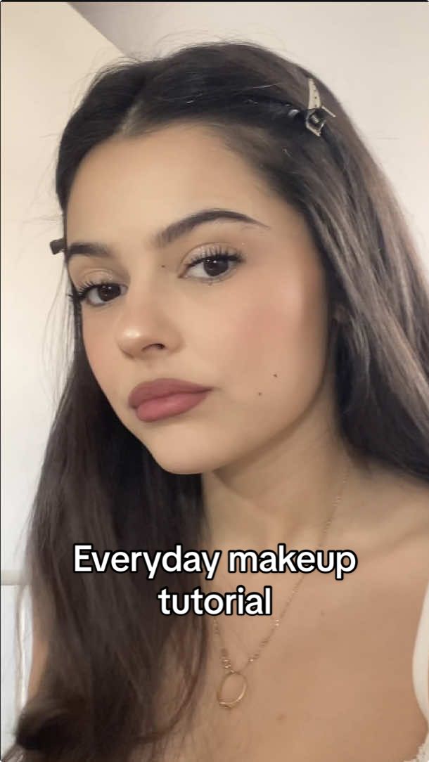 How do you pin this #makeup #makeuptutorial 