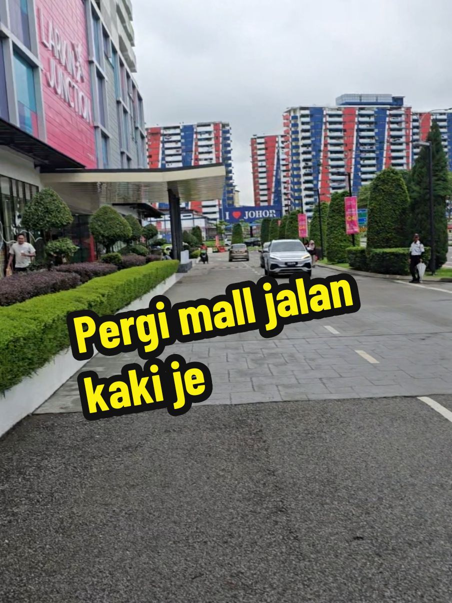 mall baru depan uma ucop 🕺 #larkinjunction #newmall #grandopeninglarkinjunction #larkin #johorbahru #jb @larkinjunction 