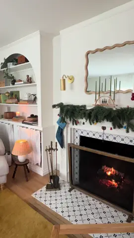 a very cute first friendsgiving in our home with my favorite people 🤍✨  #thanksgiving #friendsgiving #interiordecor #cozychristmasaesthetic #cottagecore #nancymeyersaesthetic #interiorinspo 