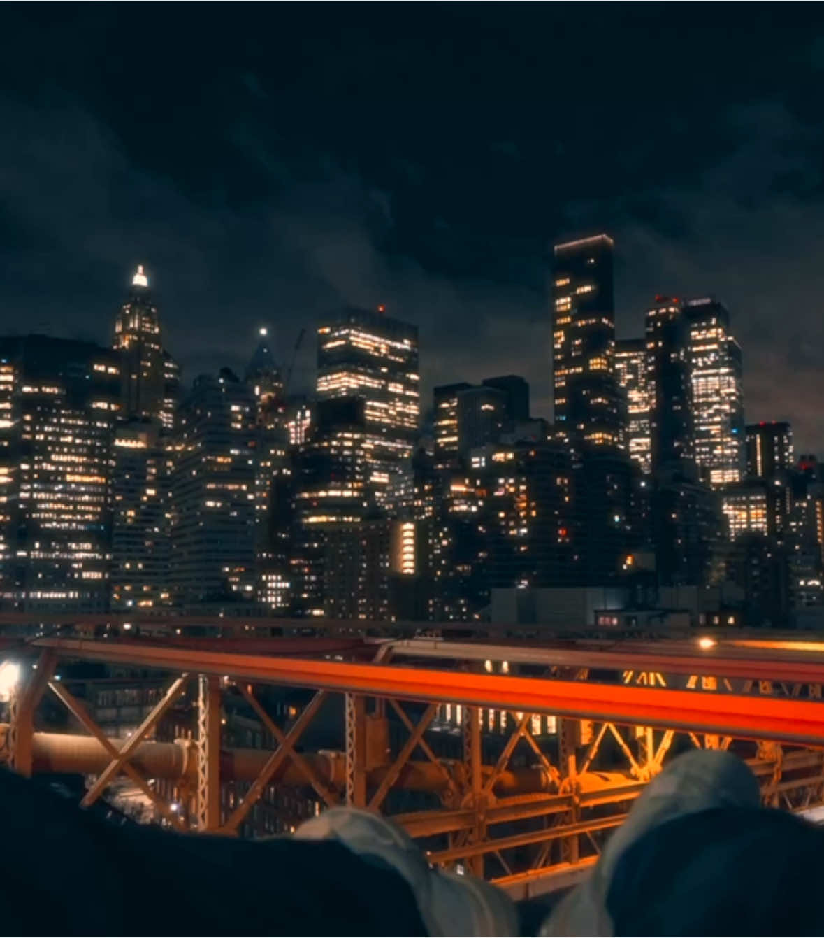 new york at night - brooklyn bridge #cinematic #cinematography #videography #filmmaking #bluehour #newyorkcity #newyork 