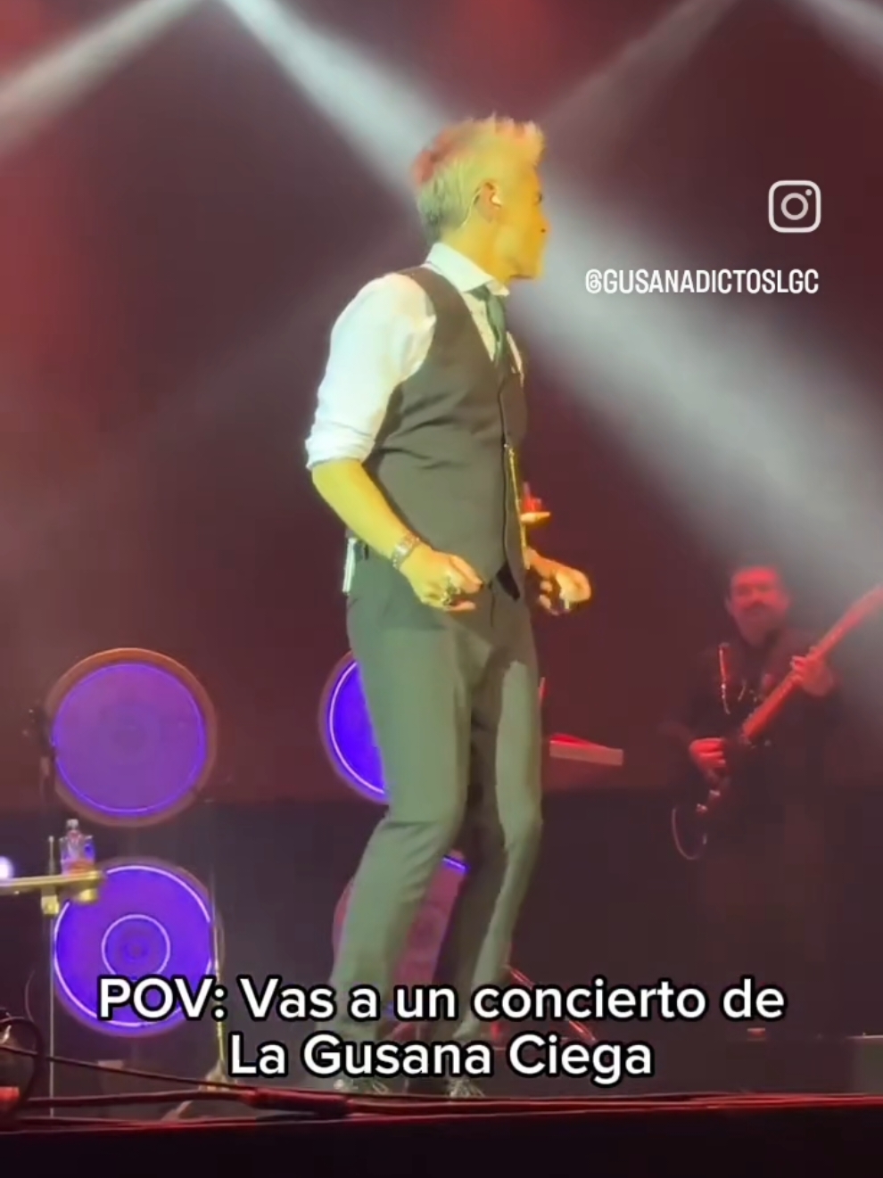 Por esto vale la pena cada peso del boleto, la cansada, el frío, el dolor de garganta y todo lo demás 😍. Recuerden que estamos estrenando Jaibol vol. II, pueden escucharlo en todas las plataformas. Gracias gusanadicta de Monterrey por el video. @lagusanaciegaoficial @Danielgusana @germanarro @Discos Orfeón @Class Music #Gusanadictos #Lgc #LaGusanaCiega #Jaibol #jaibol2 #danielgutierrez #Concierto #concert 