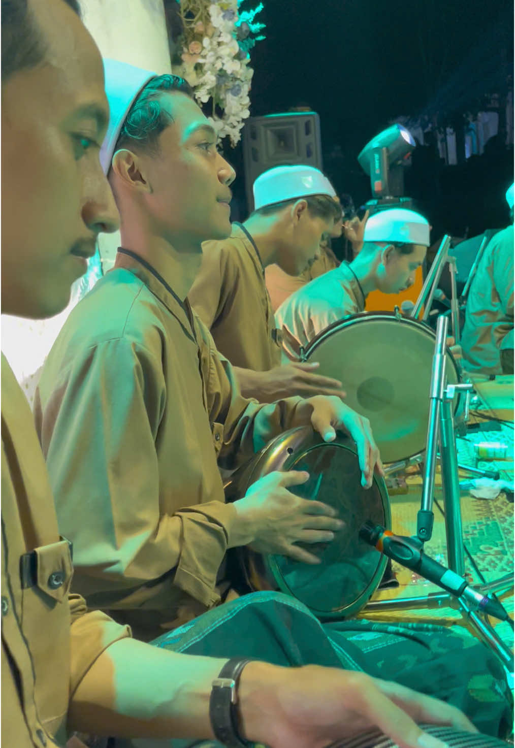 @Telogo Kautsar @panggilsajaza  #azzahir #gandrungnabi #fypシ゚viral #darbuka #sholawat #darbukasholawat #syiiranjawa #jogja24jam 