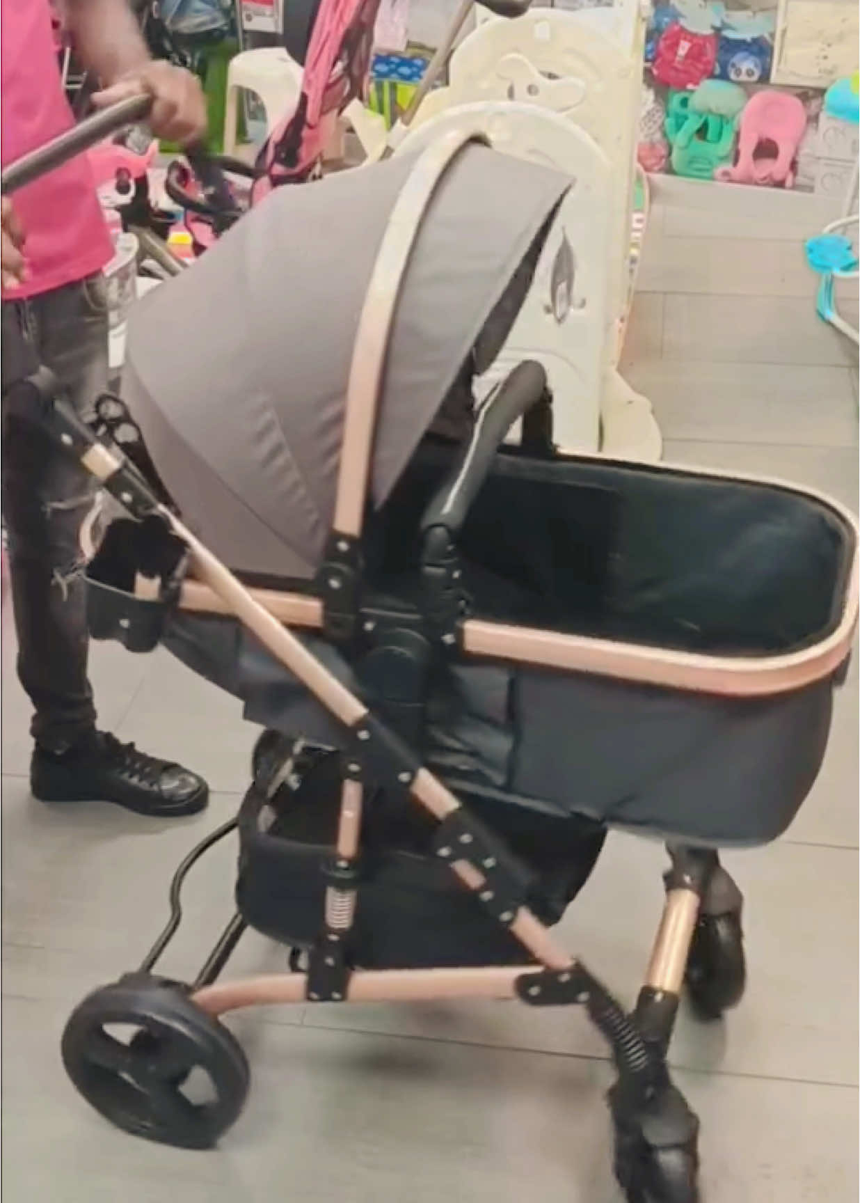 Travel easy with our adjustable strollers🚘‼️ #sherinebabyworld #shopnow #baby #babyproducts #fyp #fypシ゚ #stroller #babystroller #xyzcba #adjustable 