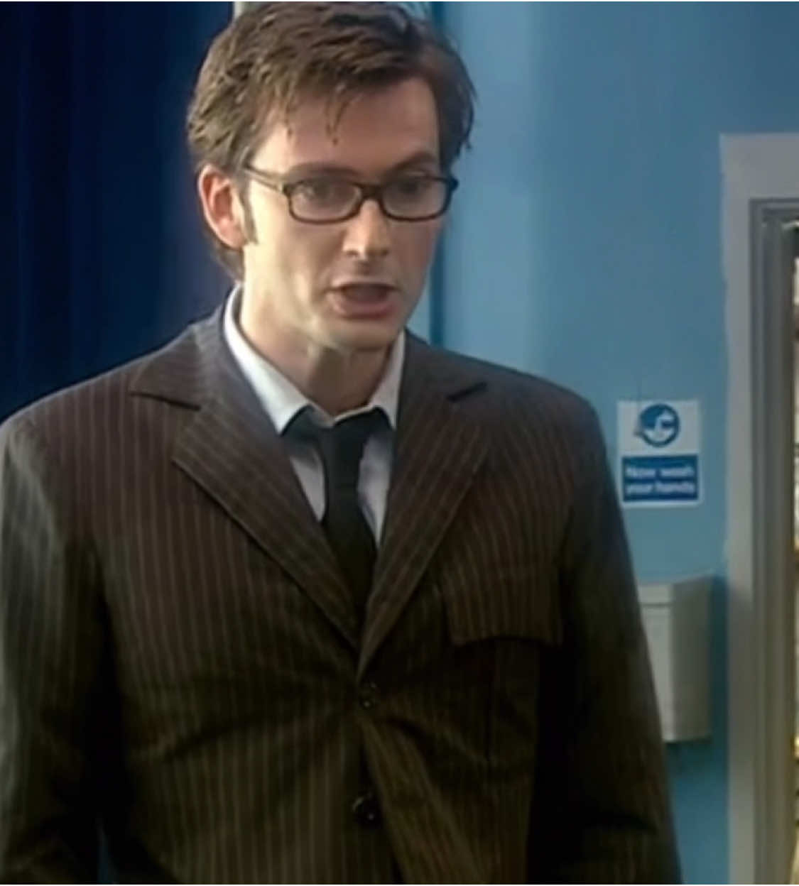 Poor Milo #fyp #doctorwho #scarystories #milo #10thdoctor #schoolreunion #series2 #teacher #fyou #davidtennant #physics 