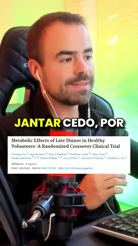 🌙 Por que o horário do jantar é tão importante? 🍽️ Jantar cedo, pelo menos 3 horas antes de dormir, pode transformar sua saúde! 💡 👉 Jantar cedo ajuda a: Melhorar a qualidade do sono, deixando a melatonina agir sem interferências. Evitar o acúmulo de gordura, já que os níveis de insulina terão caído antes de dormir. Focar na recuperação do corpo, promovendo reparo celular e equilíbrio hormonal. ⏰ Dicas práticas: Jante até 19h, se for dormir às 22h. Evite luz azul antes de dormir para não atrapalhar a melatonina. Prefira refeições leves e nutritivas, evitando açúcares e alimentos pesados. 🔑 Pequenos ajustes no jantar podem trazer grandes mudanças no seu sono, metabolismo e controle de peso. Comece hoje! 😉 👉 Marque alguém que precisa dessa dica! 💬 #jantarcedo #qualidadedesono #metabolismo #saudeintegrativa