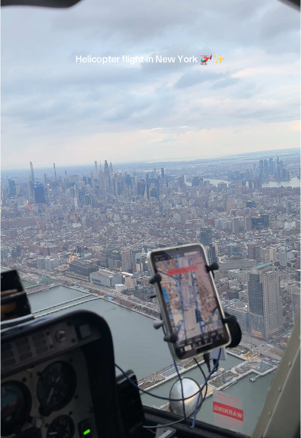 This is your sign to do it 🚁🏙️ #newyork #nyc #newyorkhelicopter #helicopter #bucketlist #newyorkmustdo #fyp #fy 