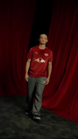 New @RBLeipzig Banger for Christmas ! 😮‍💨🧨🎄#xavisimons #rbleipzig #christmas 