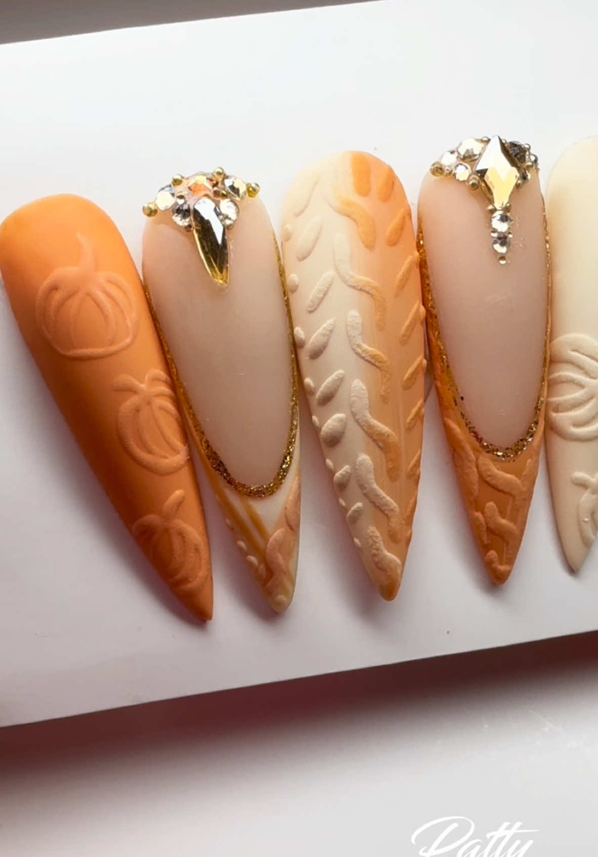 #creatorsearchinsights #creatorsearchinsights #tiktokviral #nailsoftiktok #nailsinspo #nailsartvideos #beautynails #cutenailsdesign #cutenailsinspo#fallnailinspo 🧡💛