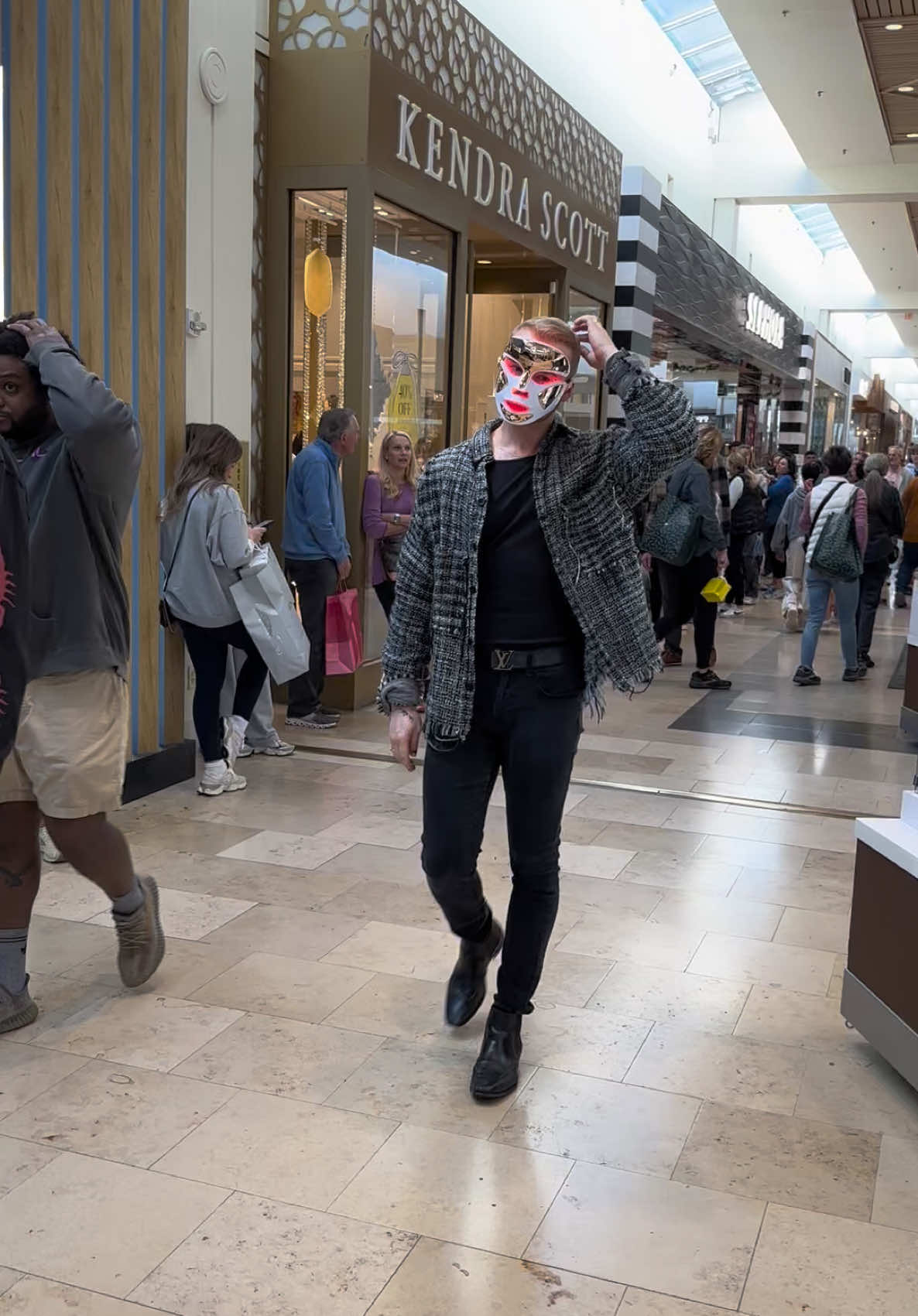 Casual red light shopping with @Dr. Dennis Gross Skincare #blackfriday #redlight #skincare #drdennisledmask #gaytiktok 