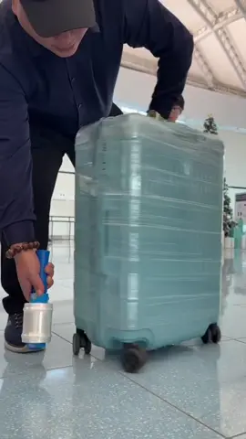 Travel smarter, pack safer! ✈️✨ With our stretch film and handle tool, your luggage stays protected and secure on every journey. 💼🛡️ #travelhacks #stretchfilm #luggageprotection 