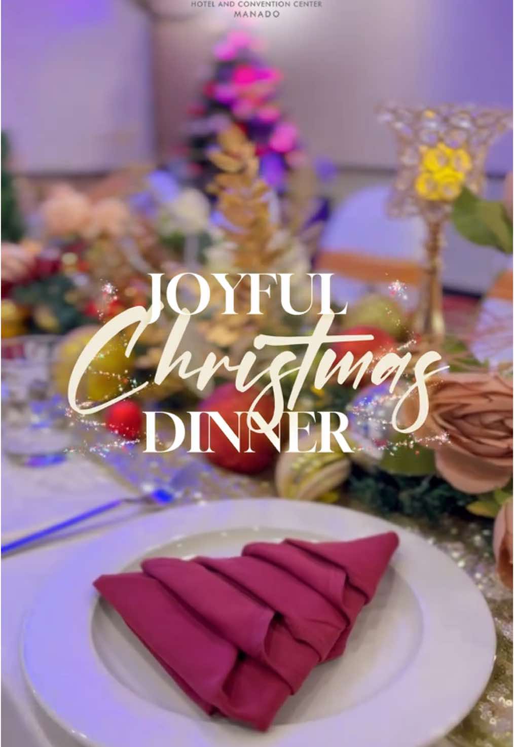 Christmas is Coming! Reserve your table now to Celebrate Joyful Christmas Dinner at Luwansa Hotel Manado. For more info and reservation, visit link in our profil bio. #christmas #dinner #christmastabledecor #hotel #manado #luwansahotelsgroup #luwansahotelmanado 