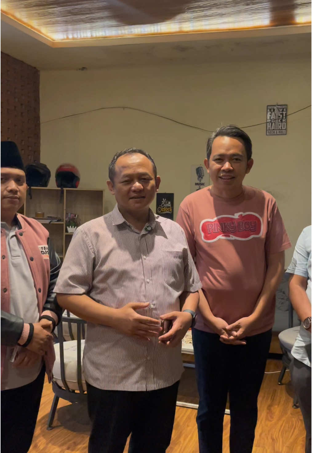 Terima kasih Sekjen @M Sarmuji yang telah menyempatkan mampir ke Jember dan memberikan ucapan selamat kepada Gus Fawait atas keberhasilannya menjadi Bupati Jember. Semoga sinergi ini membawa keberkahan dan kemajuan untuk Jember tercinta! 🙏 #gusfawait #jemberbarujembermaju 