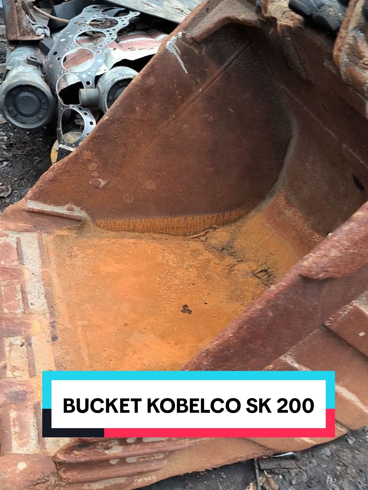 Bucket Copotan SK 200-8 Harga : Rp.12.500.000 CP : 087780118562 (ZAMAN) #caterpillar #komatsu #hitachi #engine #engineer #engineering #mekanik #mekaniktiktok #mekanikmuda #operator #operatormuda #operator_excavator #heavyweight #heavyequipment #alatberatindonesia #lapakalatberatlab #lapakalatberat #LAB #lab #fyp 